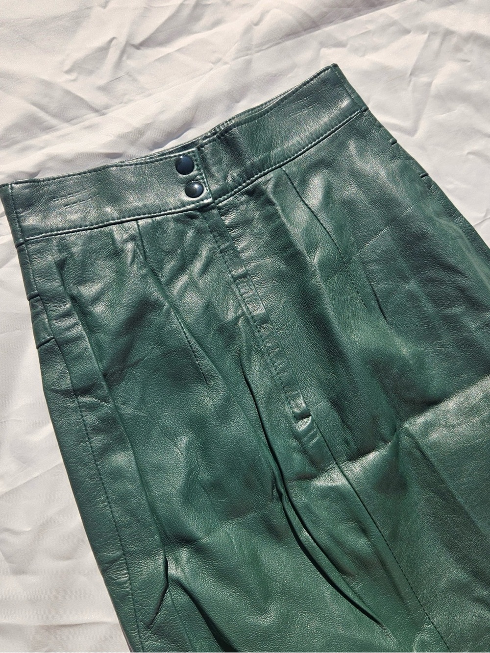 VINTAGE Danier Dark Green Leather Pencil Skirt